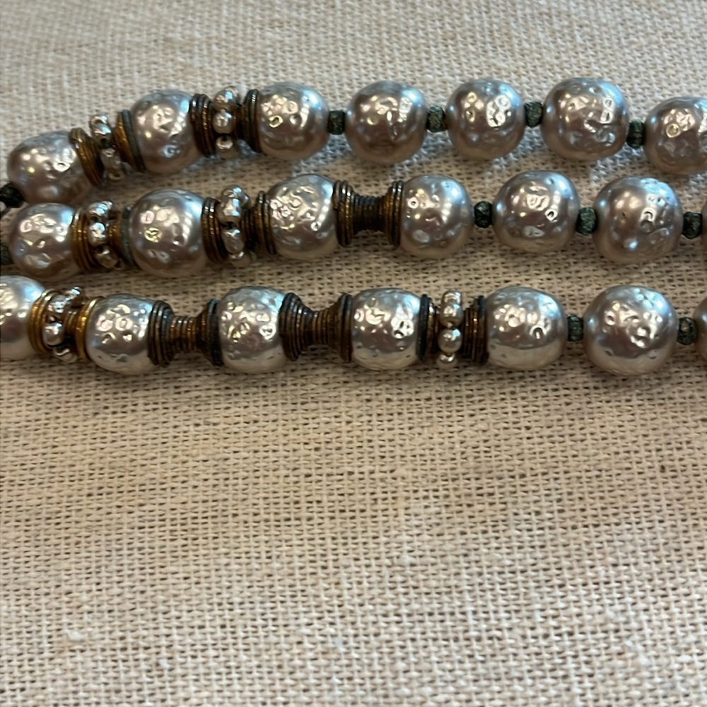 Miriam Haskell Signed Vintage Silver tone Faux Baroque Pearl Bracelet. - Picture 11 of 16